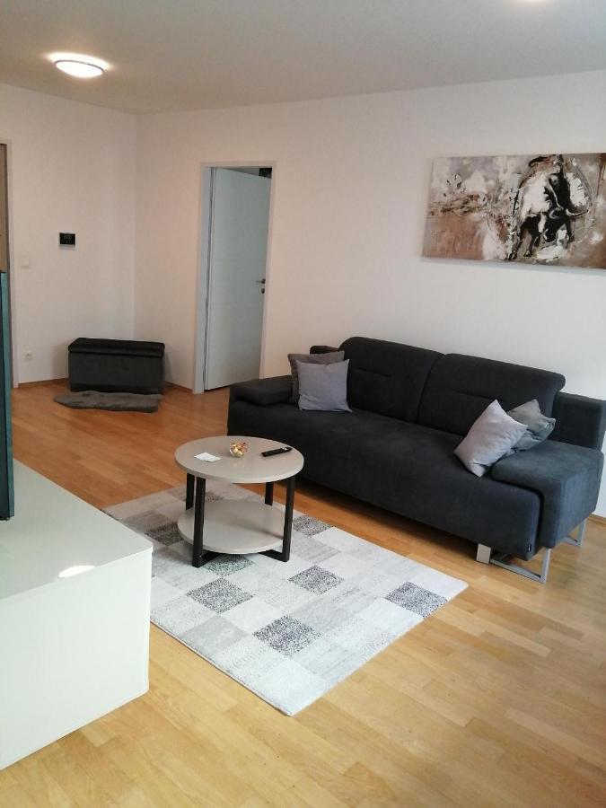 Apartment Tesla Viena Exterior foto