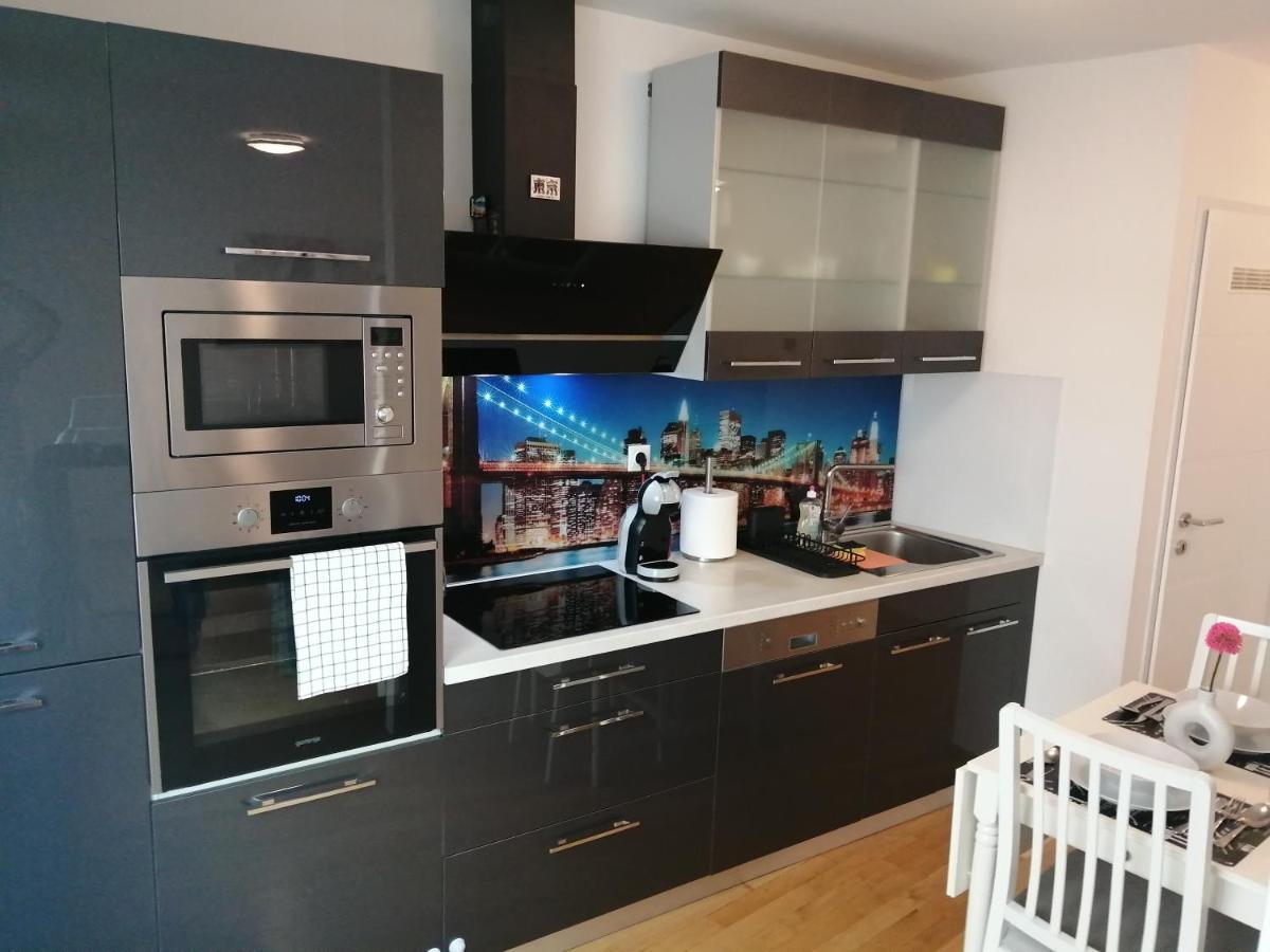 Apartment Tesla Viena Exterior foto