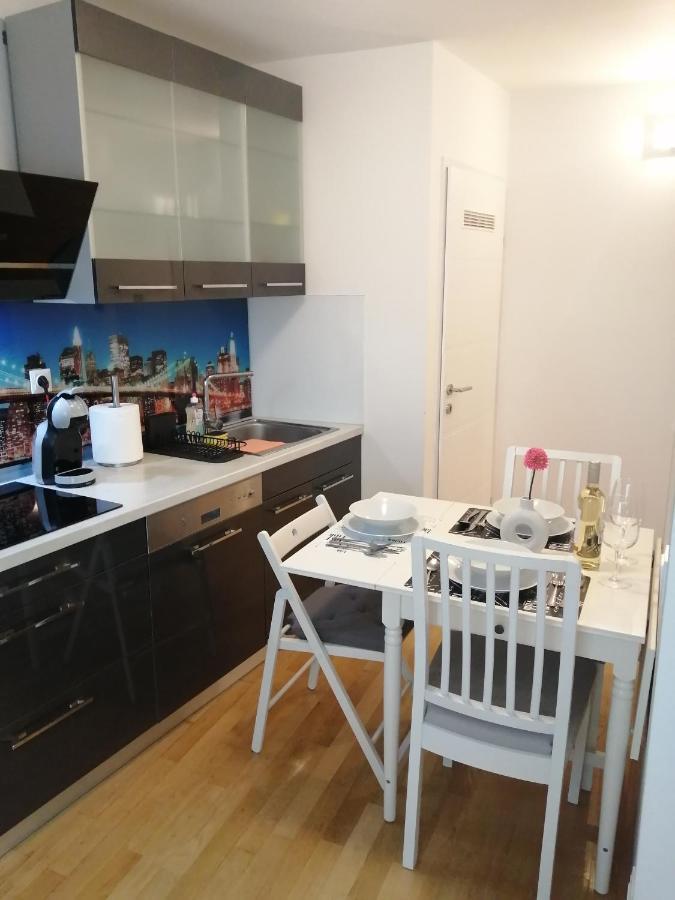 Apartment Tesla Viena Exterior foto