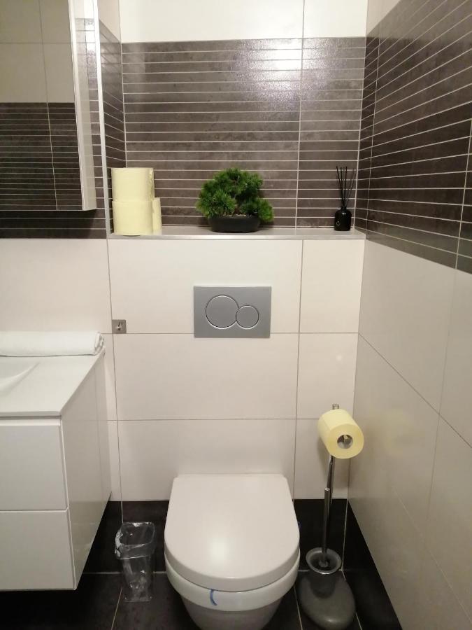 Apartment Tesla Viena Exterior foto