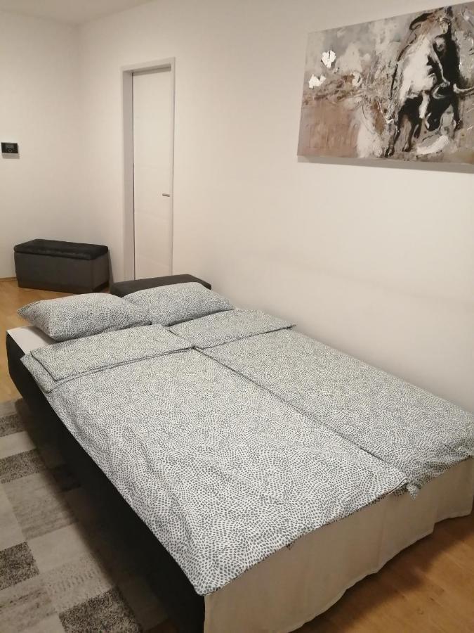 Apartment Tesla Viena Exterior foto