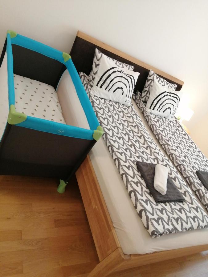 Apartment Tesla Viena Exterior foto
